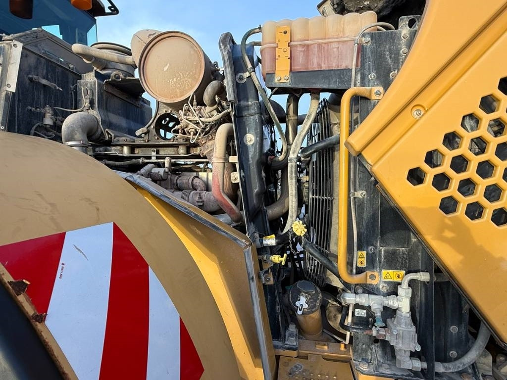 Wheel loader CAT 966 K: picture 11