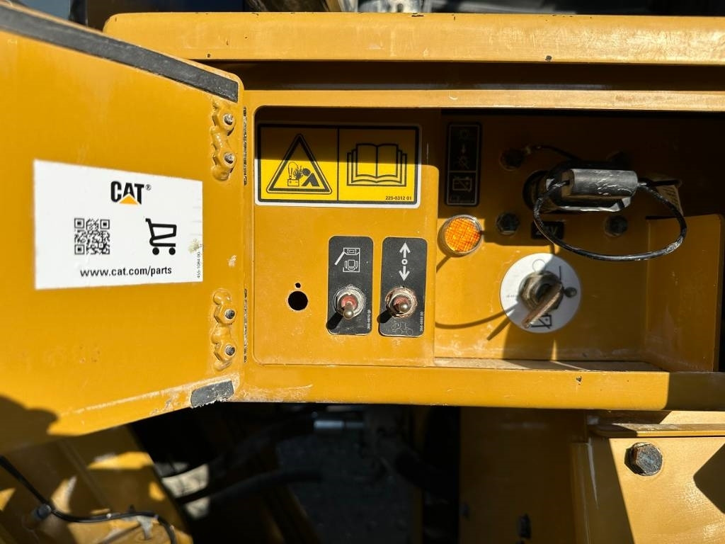 Wheel loader CAT 966 M: picture 15