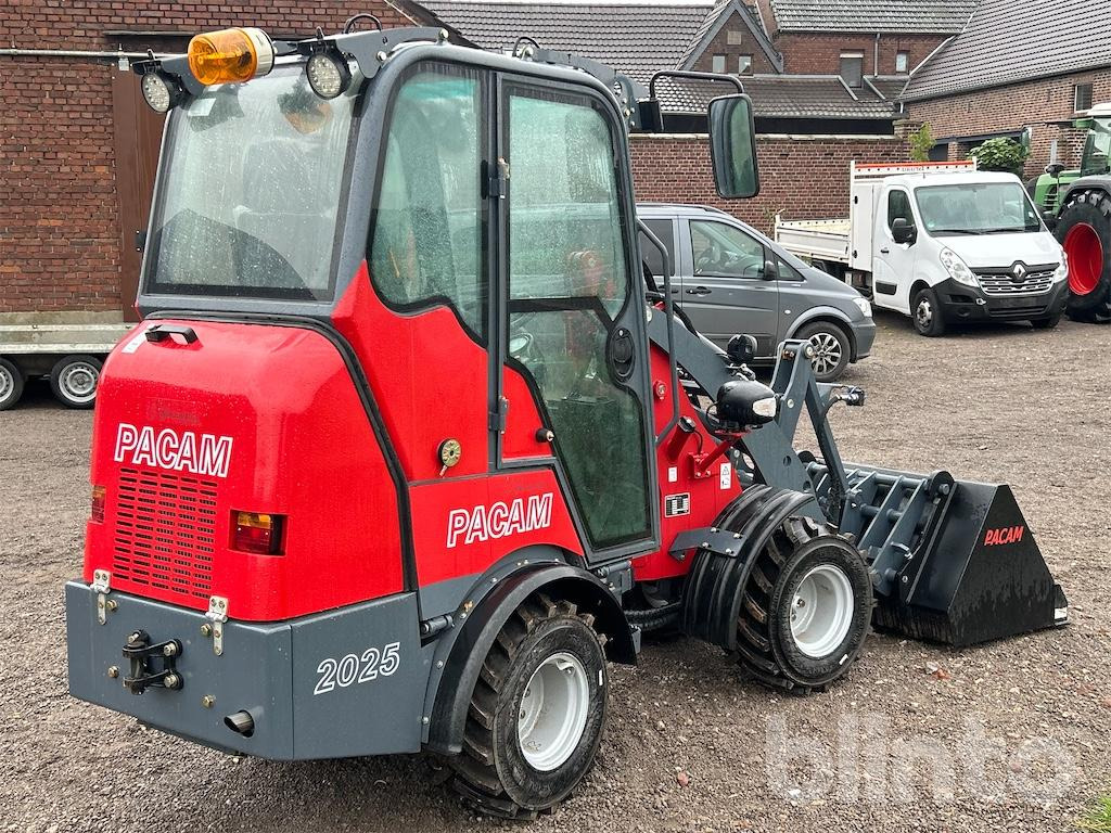 2023 Pacam 2025 - Compact loader: picture 3 2023 Pacam 2025 - Compact loader: picture 3