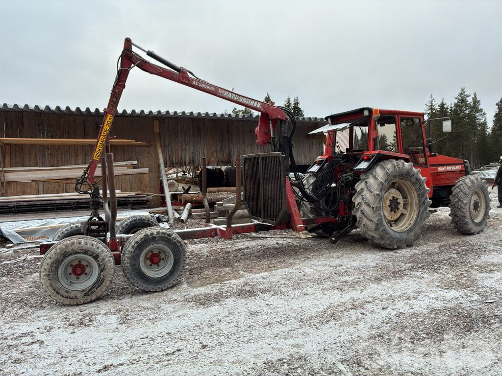 BM VOLVO VALMET 905-4 med skogsvagn - Farm tractor: picture 3 BM VOLVO VALMET 905-4 med skogsvagn - Farm tractor: picture 3