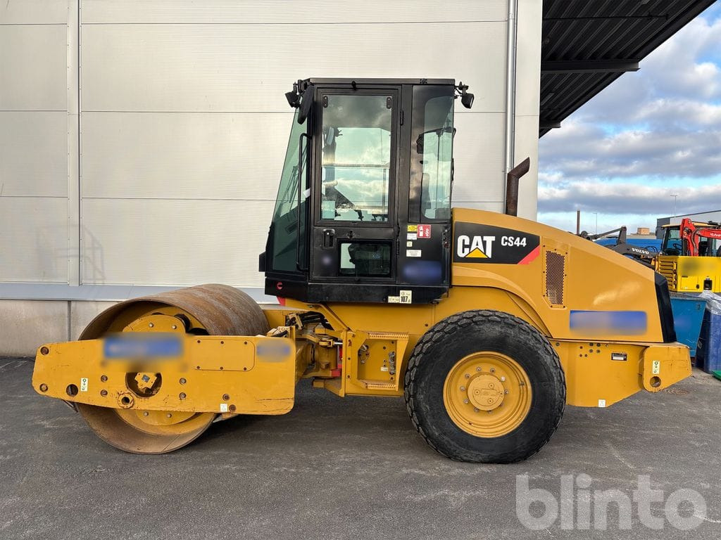 CAT CS44 - Compactor: picture 5 CAT CS44 - Compactor: picture 5