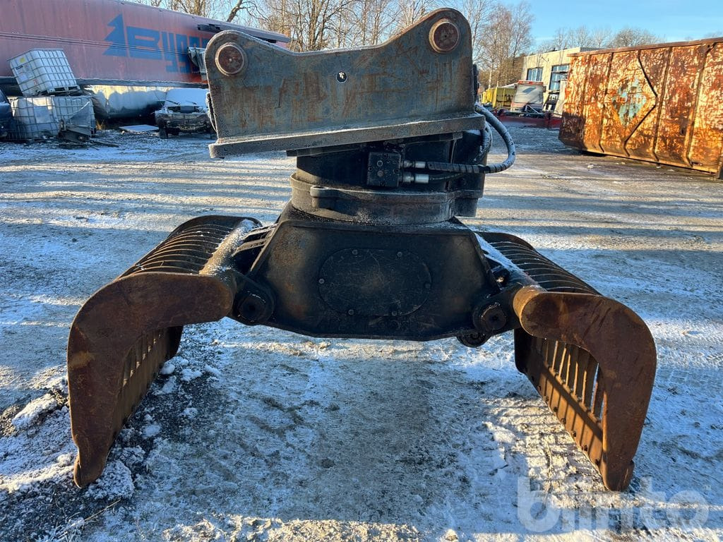 Caterpillar Oilquick - Grapple: picture 5 Caterpillar Oilquick - Grapple: picture 5