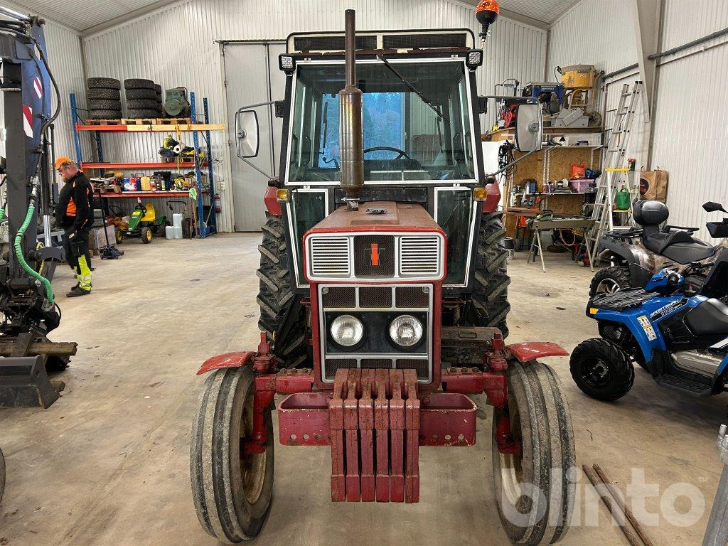 INTERNATIONAL 584 - Farm tractor: picture 2 INTERNATIONAL 584 - Farm tractor: picture 2