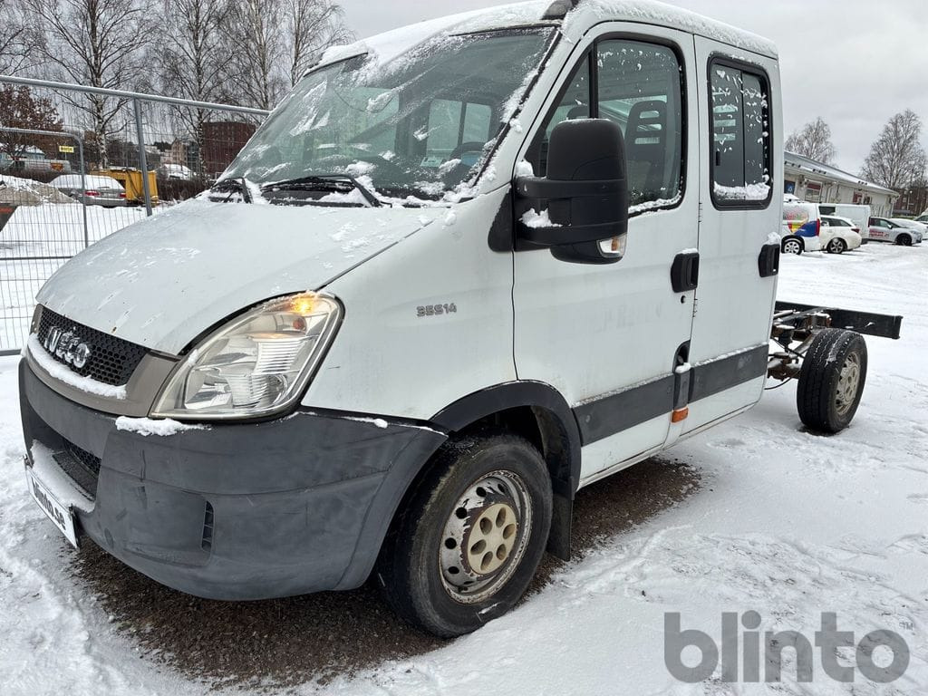IVECO 35S14D - Mini artic tractor unit, Combi van: picture 1 IVECO 35S14D - Mini artic tractor unit, Combi van: picture 1