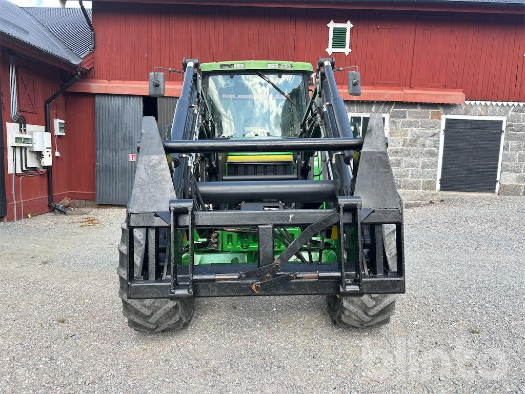 John Deere 6600 4WD - Farm tractor: picture 2 John Deere 6600 4WD - Farm tractor: picture 2