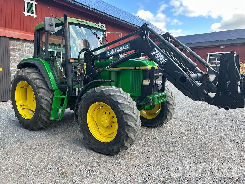 John Deere 6600 4WD - Farm tractor: picture 4 John Deere 6600 4WD - Farm tractor: picture 4