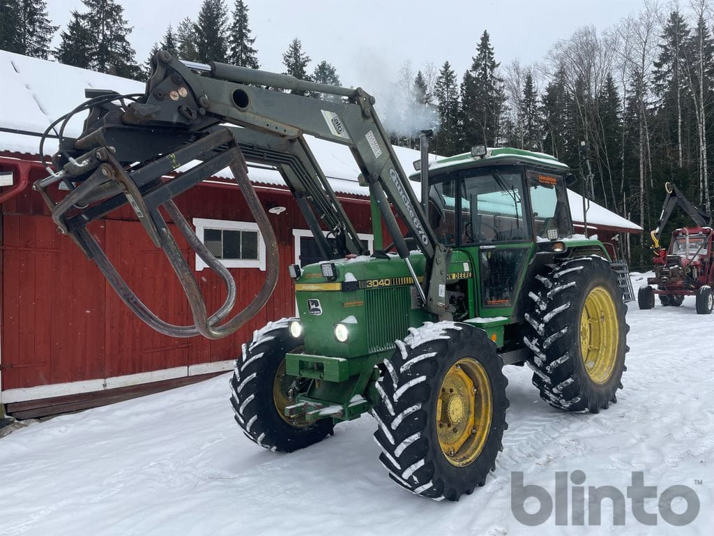 John deere 3040 med redskap - Farm tractor: picture 1 John deere 3040 med redskap - Farm tractor: picture 1