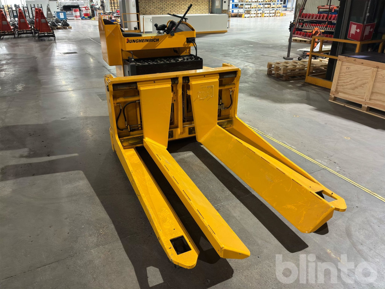 Jungheinrich - Warehouse equipment: picture 3 Jungheinrich - Warehouse equipment: picture 3
