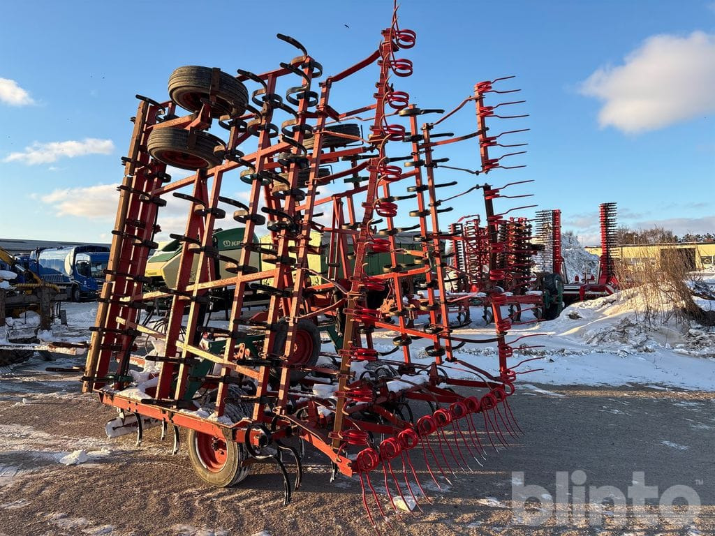 Kverneland 8 meters - Harrow: picture 5 Kverneland 8 meters - Harrow: picture 5