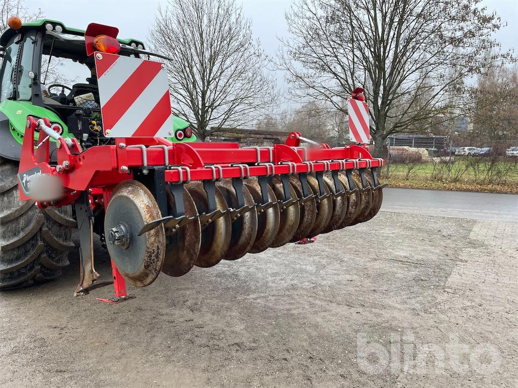 Kverneland FL 300 (2022) - Subsoiler: picture 4 Kverneland FL 300 (2022) - Subsoiler: picture 4