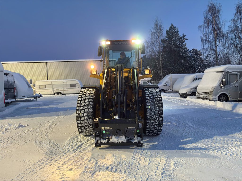 L70E - Wheel loader: picture 2 L70E - Wheel loader: picture 2