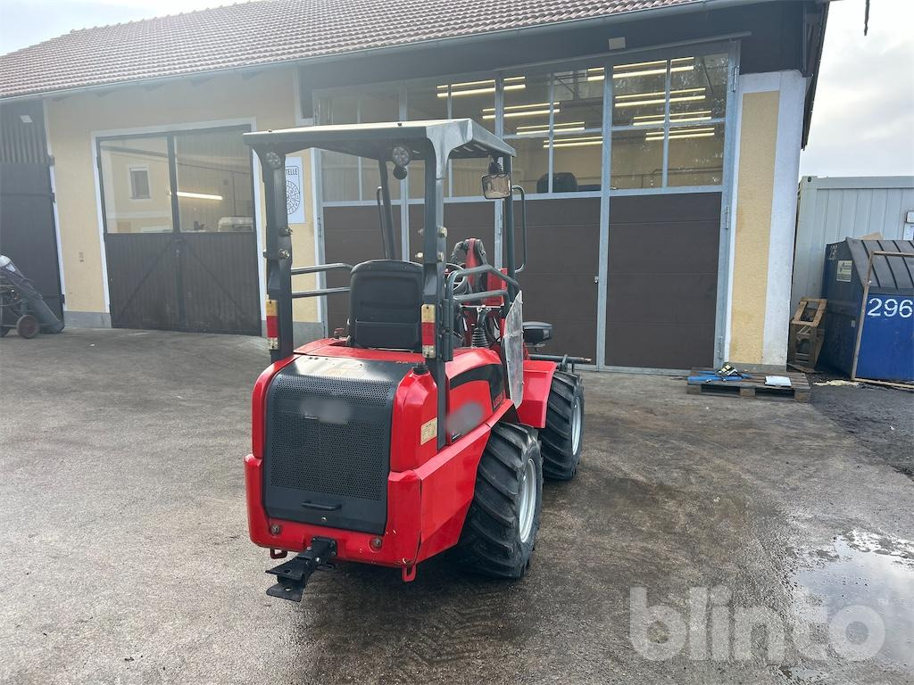 LGE06 (2022) - Compact loader: picture 4 LGE06 (2022) - Compact loader: picture 4