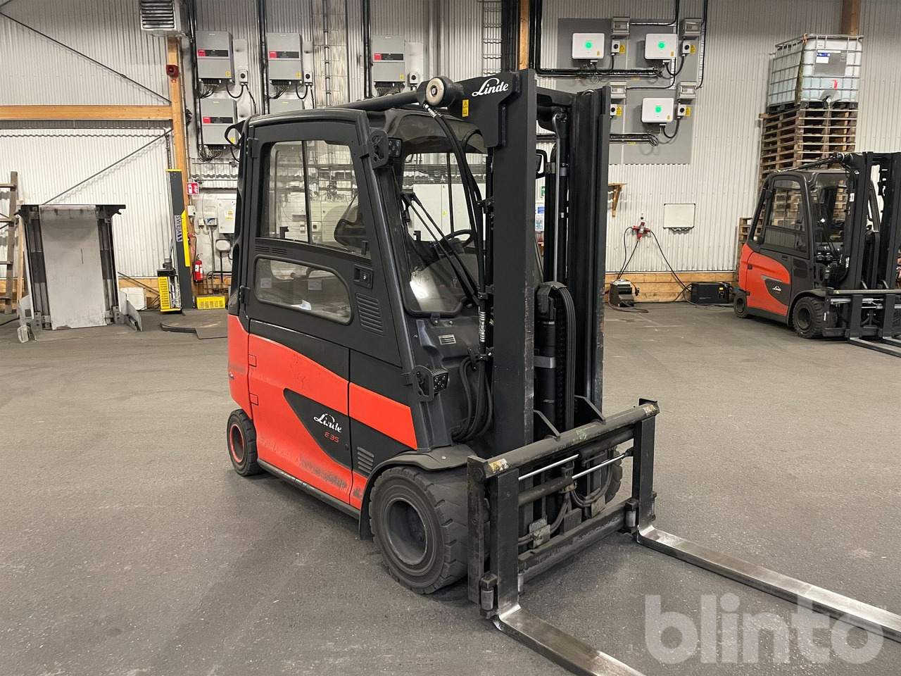 Linde E35 - Electric forklift: picture 4 Linde E35 - Electric forklift: picture 4