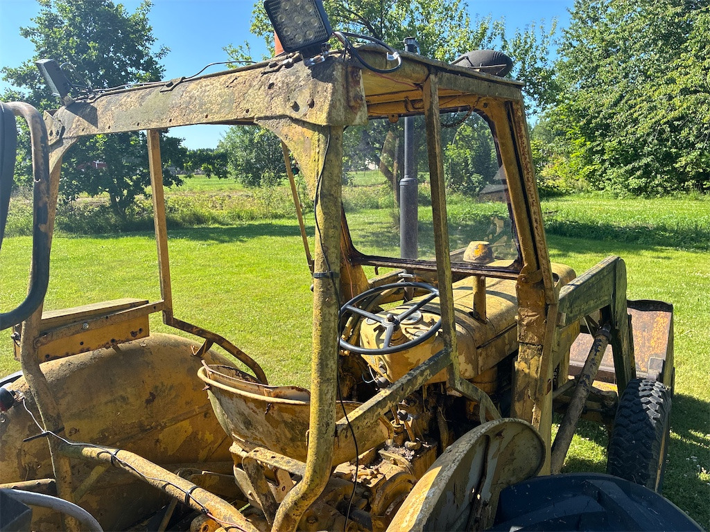 Backhoe loader Massey Ferguson 203: picture 36