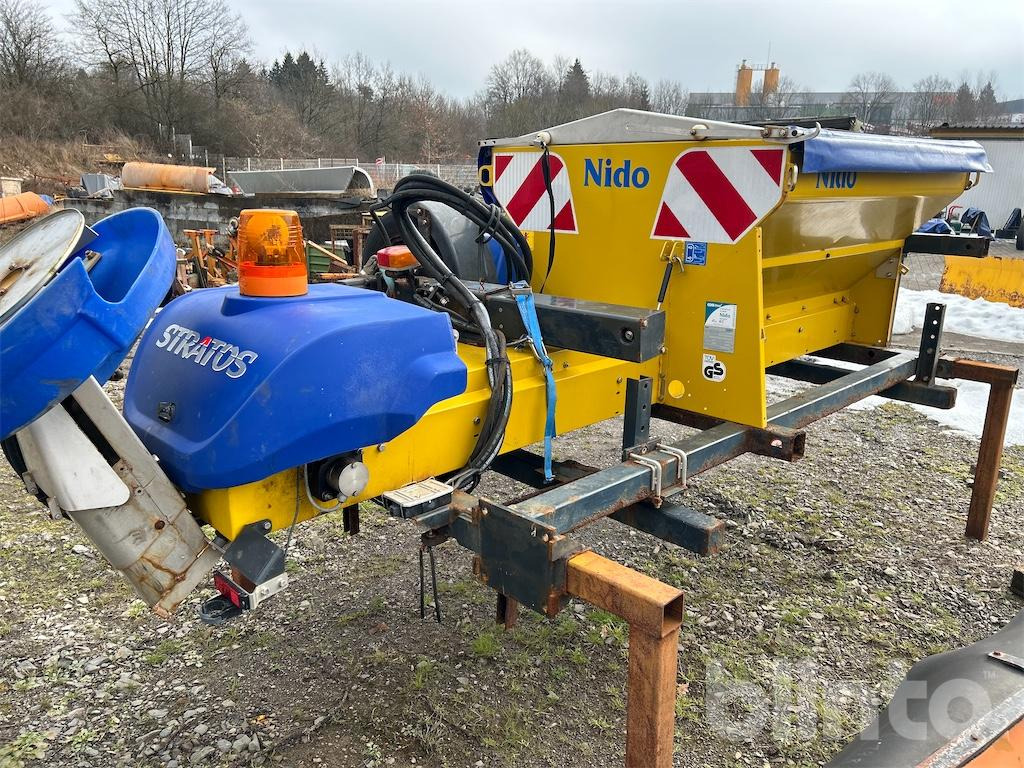NIDO/Schmidt STRATOS B08L-24 WCX-350 (2008) - Sand/ Salt spreader: picture 1 NIDO/Schmidt STRATOS B08L-24 WCX-350 (2008) - Sand/ Salt spreader: picture 1