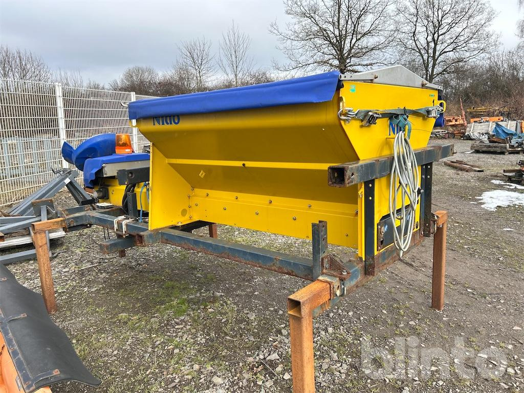 NIDO/Schmidt STRATOS B08L-24 WCX-350 (2008) - Sand/ Salt spreader: picture 4 NIDO/Schmidt STRATOS B08L-24 WCX-350 (2008) - Sand/ Salt spreader: picture 4