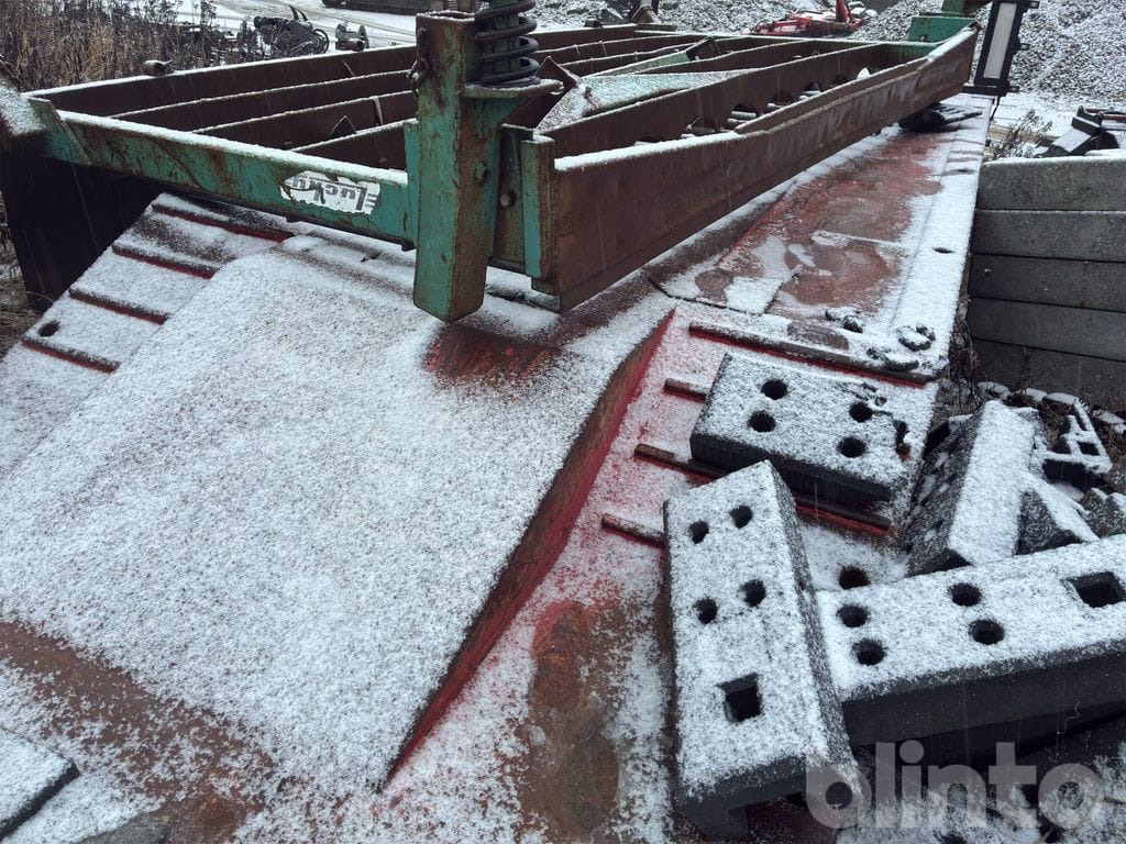 Low loader semi-trailer TRAILERSPEC. AB T-70-3-K: picture 8