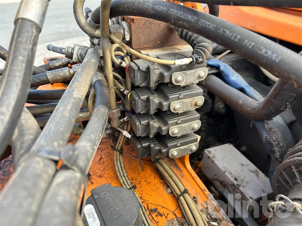 Truck Unimog U 300 mit MULAG Ausleger 2010: picture 23