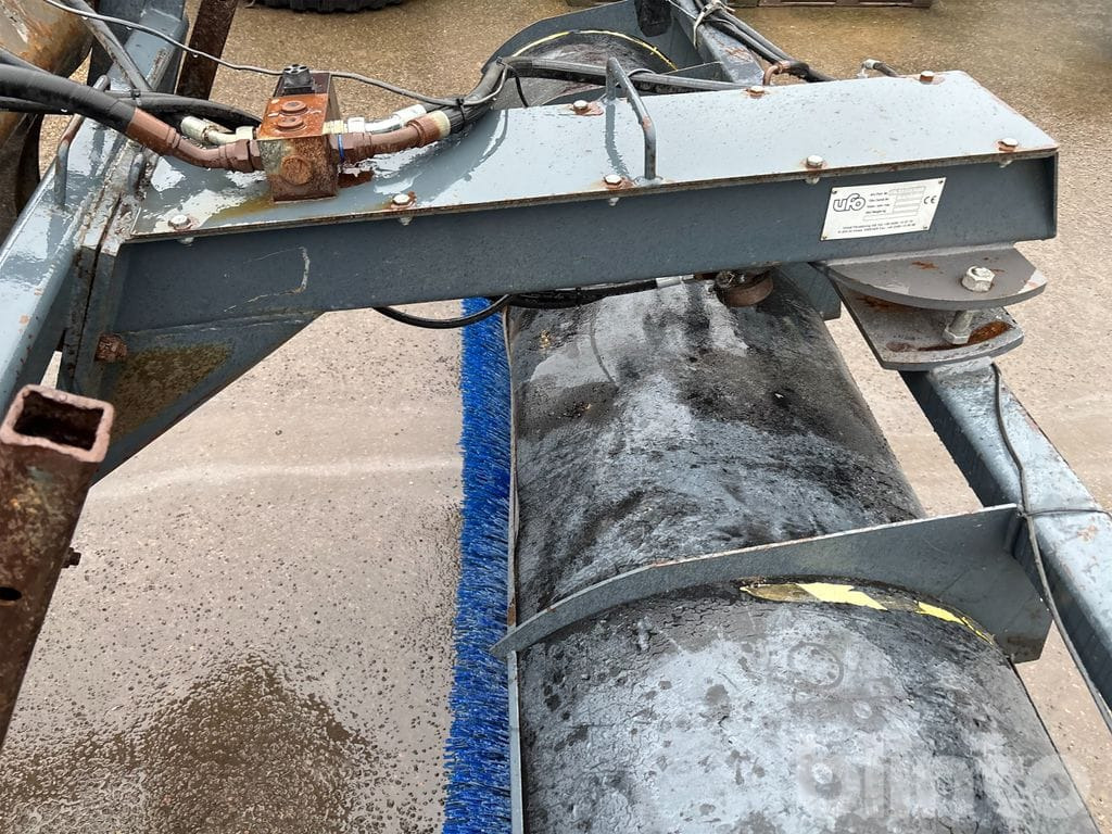 UFO 3,5 Meter - Broom: picture 5 UFO 3,5 Meter - Broom: picture 5