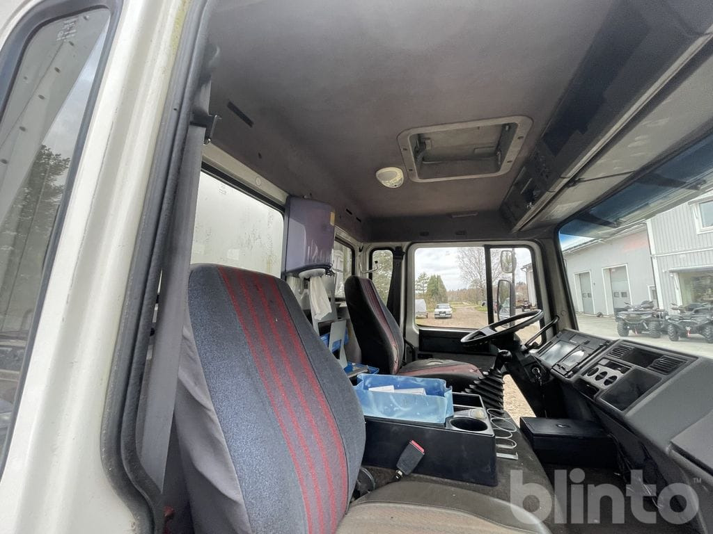 Dropside/ Flatbed truck VOLVO FL612 4X2 med ramper: picture 17