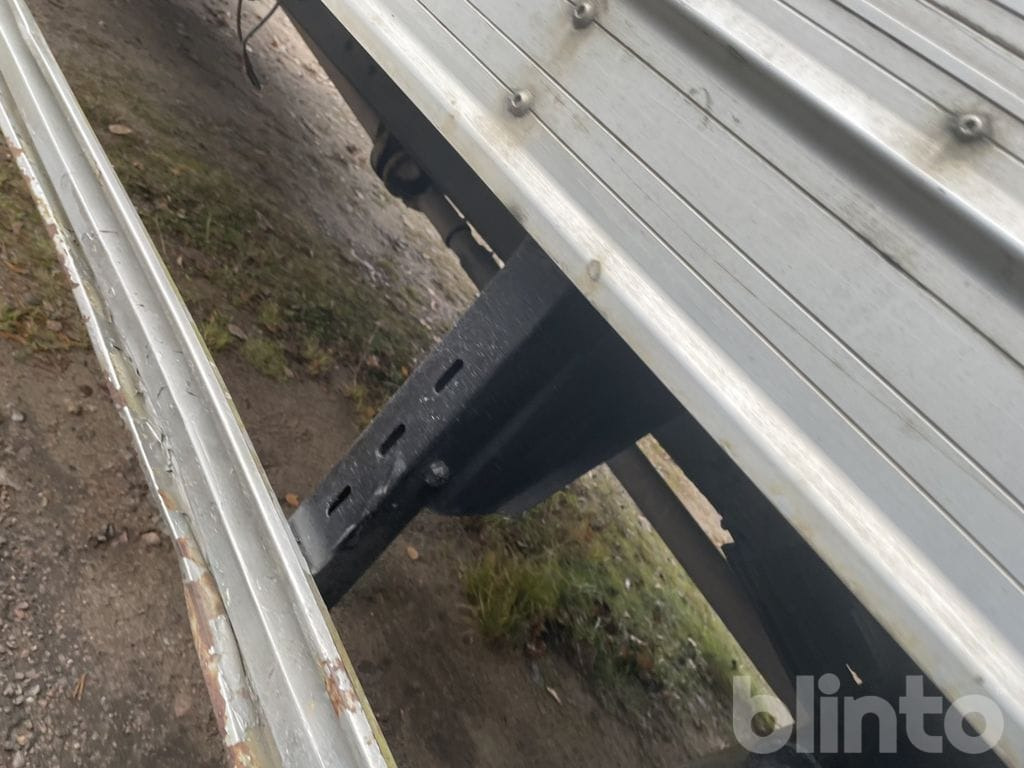 Dropside/ Flatbed truck VOLVO FL612 4X2 med ramper: picture 45