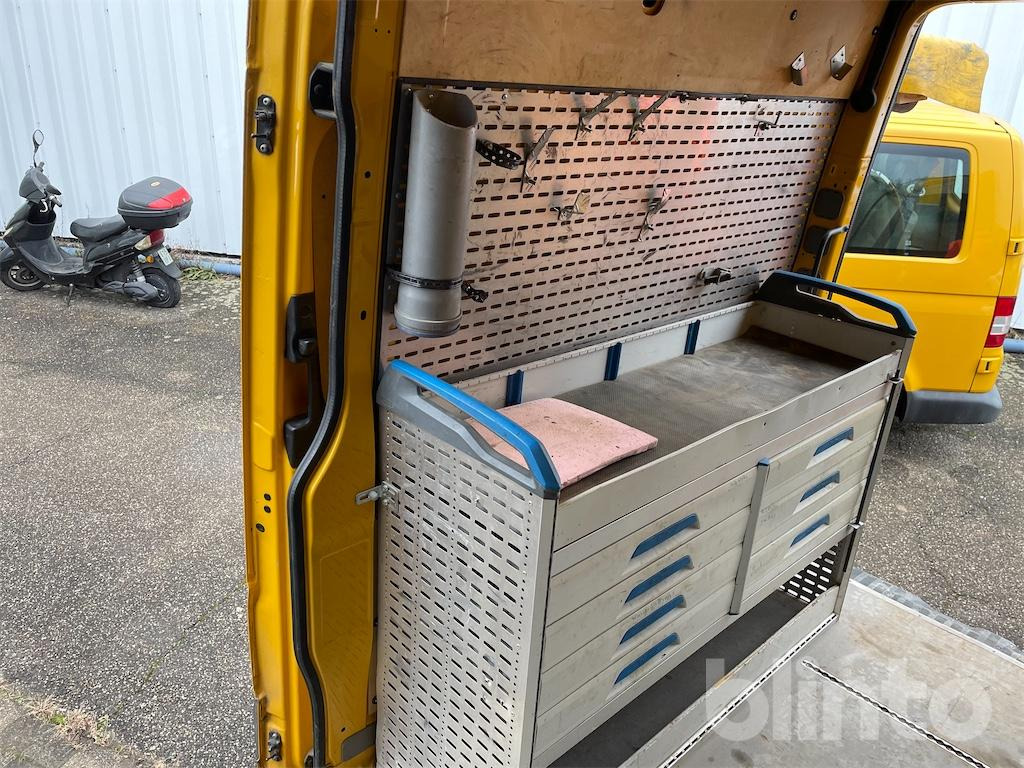 Panel van Volkswagen Crafter (2011): picture 26