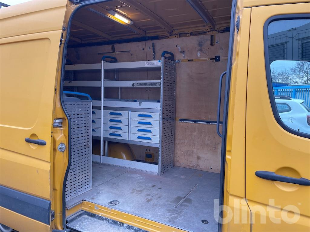 Panel van Volkswagen Crafter (2011): picture 24
