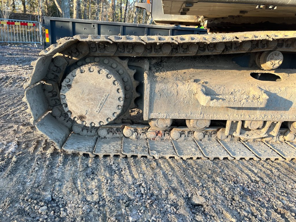 Crawler excavator Volvo EC235EL: picture 47