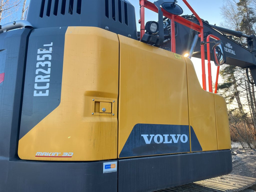 Crawler excavator Volvo EC235EL: picture 36