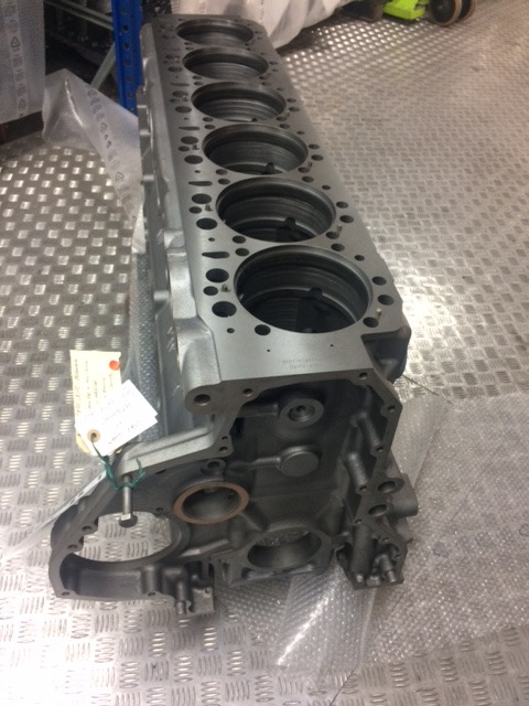 BASAMENTO MAN D2876LUE623 / D2876LOH20 / D2876LOH21 - Crankcase: picture 4 BASAMENTO MAN D2876LUE623 / D2876LOH20 / D2876LOH21 - Crankcase: picture 4