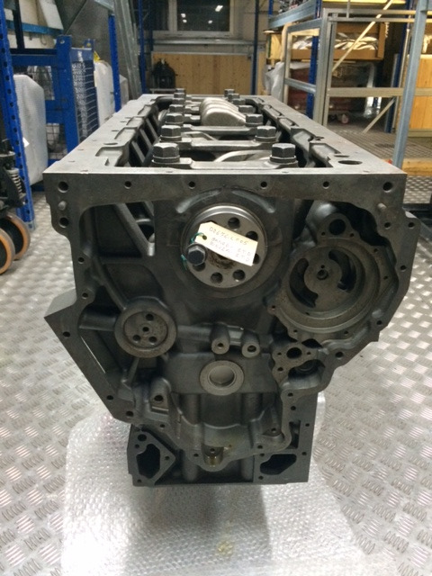 KIT BASAMENTO + ALBERO MOTORE MAN D2676 - Crankcase for Truck: picture 2 KIT BASAMENTO + ALBERO MOTORE MAN D2676 - Crankcase for Truck: picture 2
