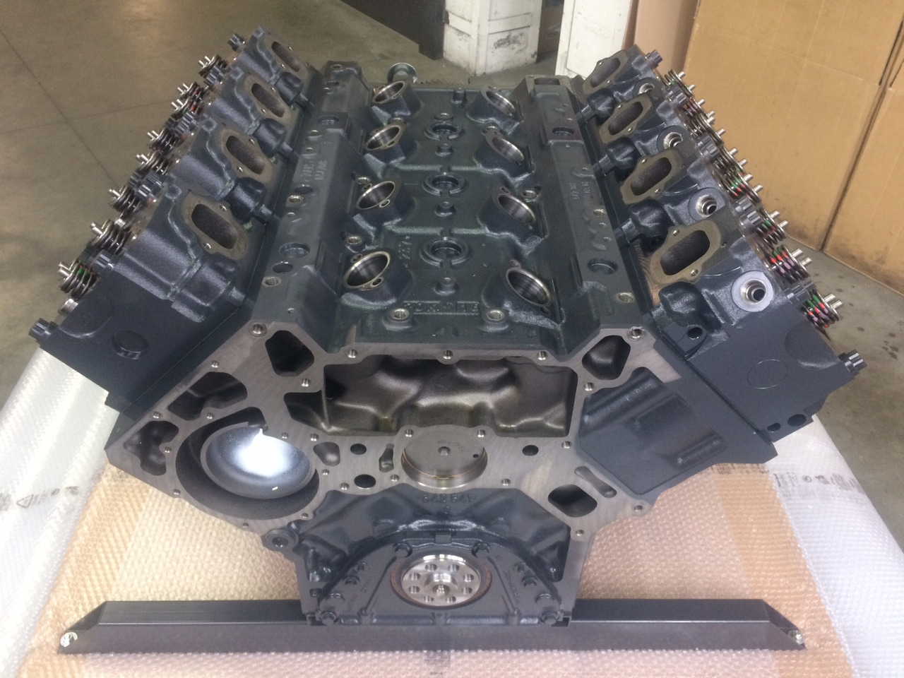 MOTORE MERCEDES OM502LA V8 - Engine: picture 1 MOTORE MERCEDES OM502LA V8 - Engine: picture 1