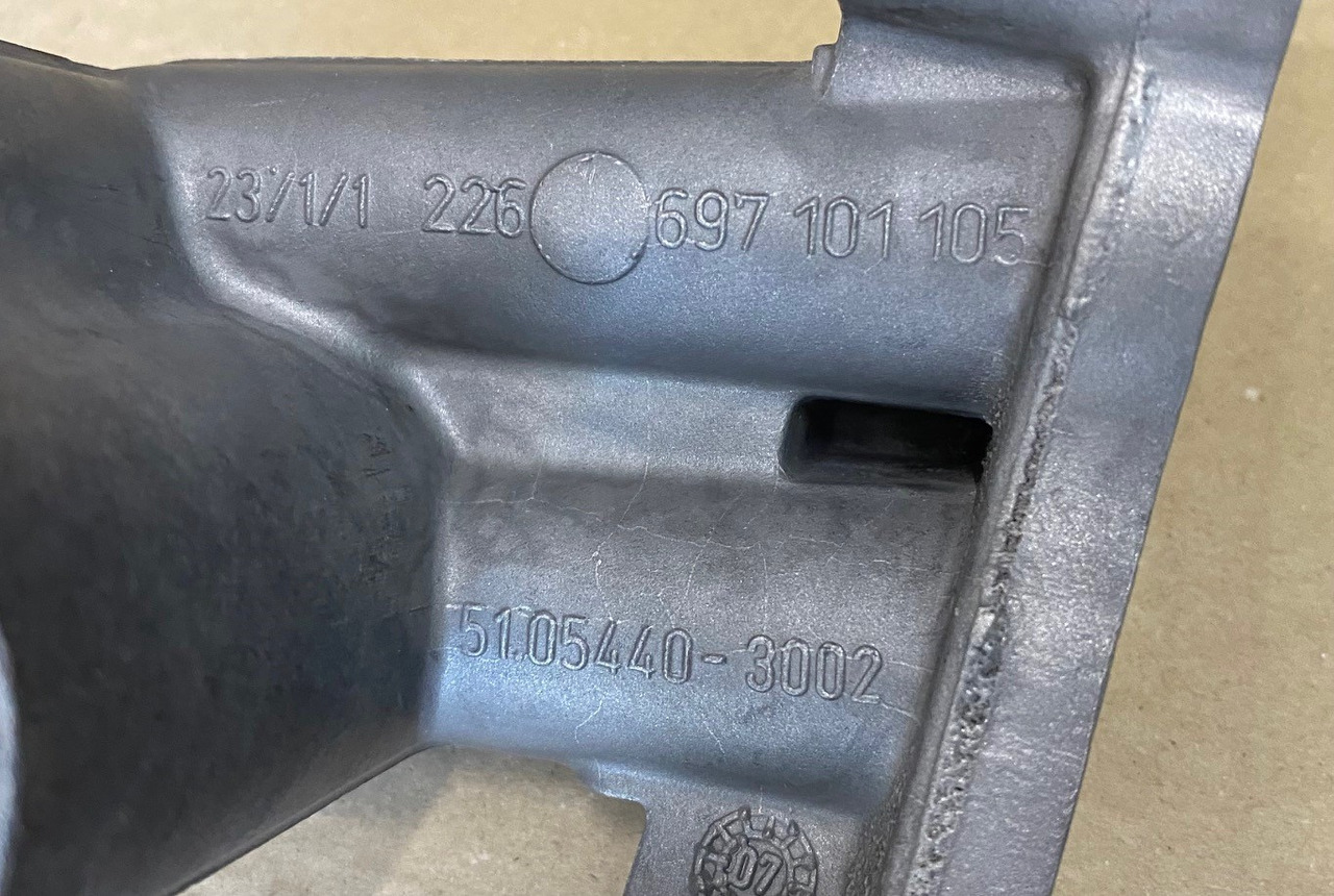 RACCORDO MODULO OLIO MAN 51054406008 - Engine and parts for Truck: picture 4 RACCORDO MODULO OLIO MAN 51054406008 - Engine and parts for Truck: picture 4