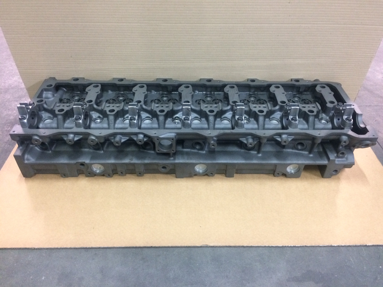 Cylinder head for Truck TESTATE MOTORI MAN D2066 - D2676 - NUDE / COMPLETE DI VALVOLE: picture 6 Cylinder head for Truck TESTATE MOTORI MAN D2066 - D2676 - NUDE / COMPLETE DI VALVOLE: picture 6