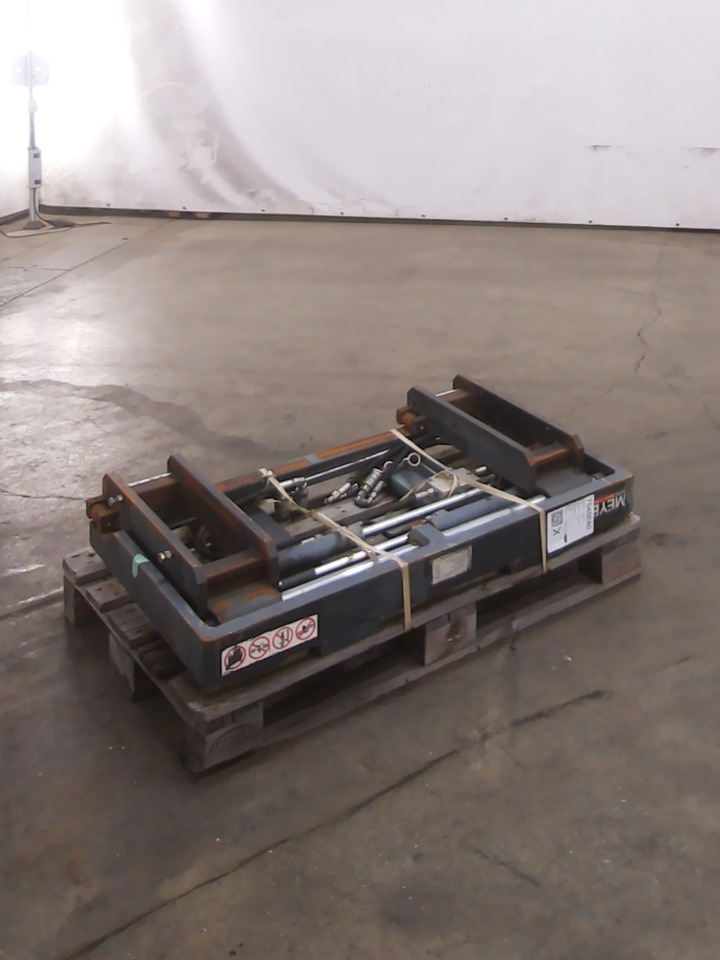 Meyer 6-9907H - Attachment for Material handling equipment: picture 1 Meyer 6-9907H - Attachment for Material handling equipment: picture 1