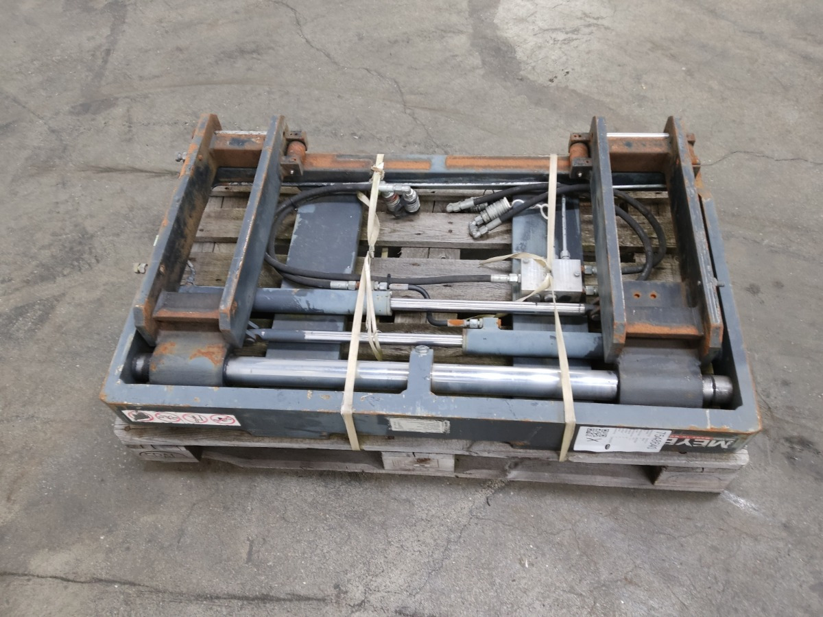 Meyer 6-9907H - Attachment for Material handling equipment: picture 3 Meyer 6-9907H - Attachment for Material handling equipment: picture 3