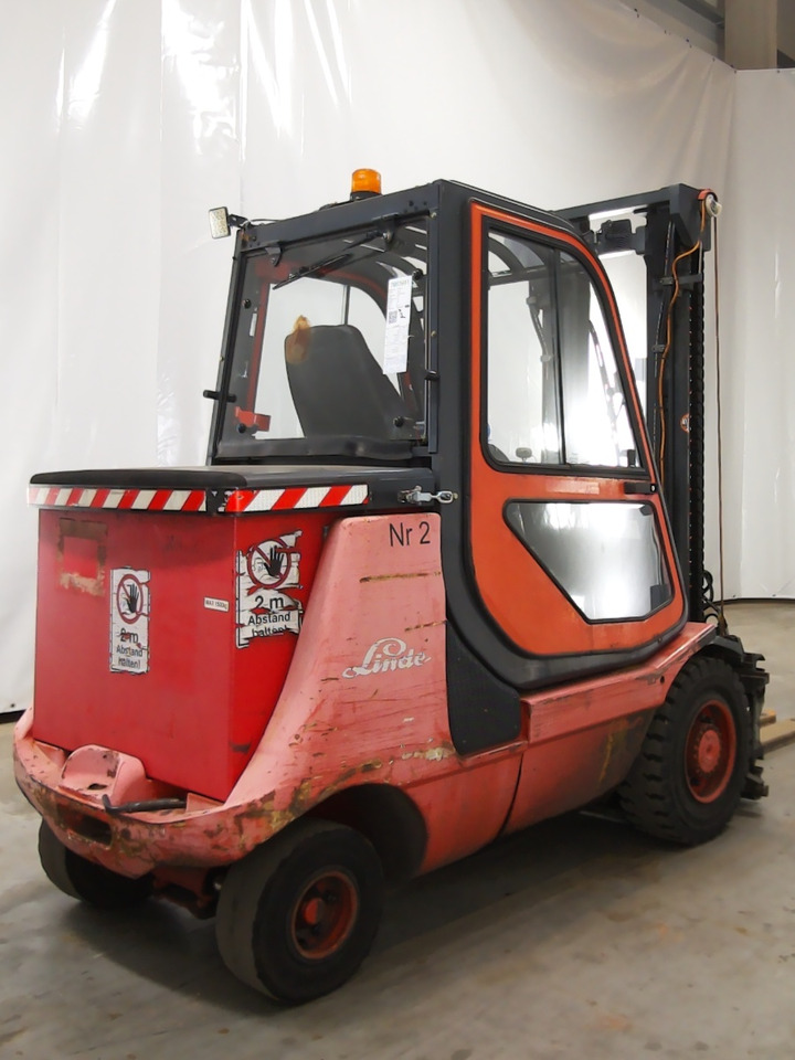 LINDE E35P - Electric forklift: picture 2 LINDE E35P - Electric forklift: picture 2
