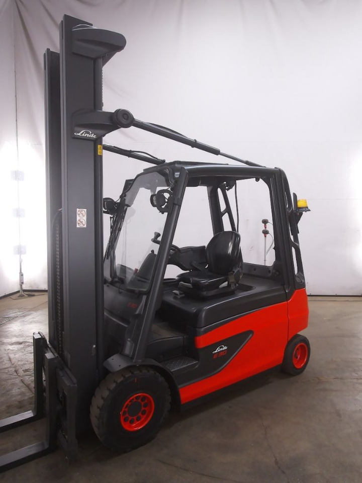 Linde E30L - Electric forklift: picture 1 Linde E30L - Electric forklift: picture 1