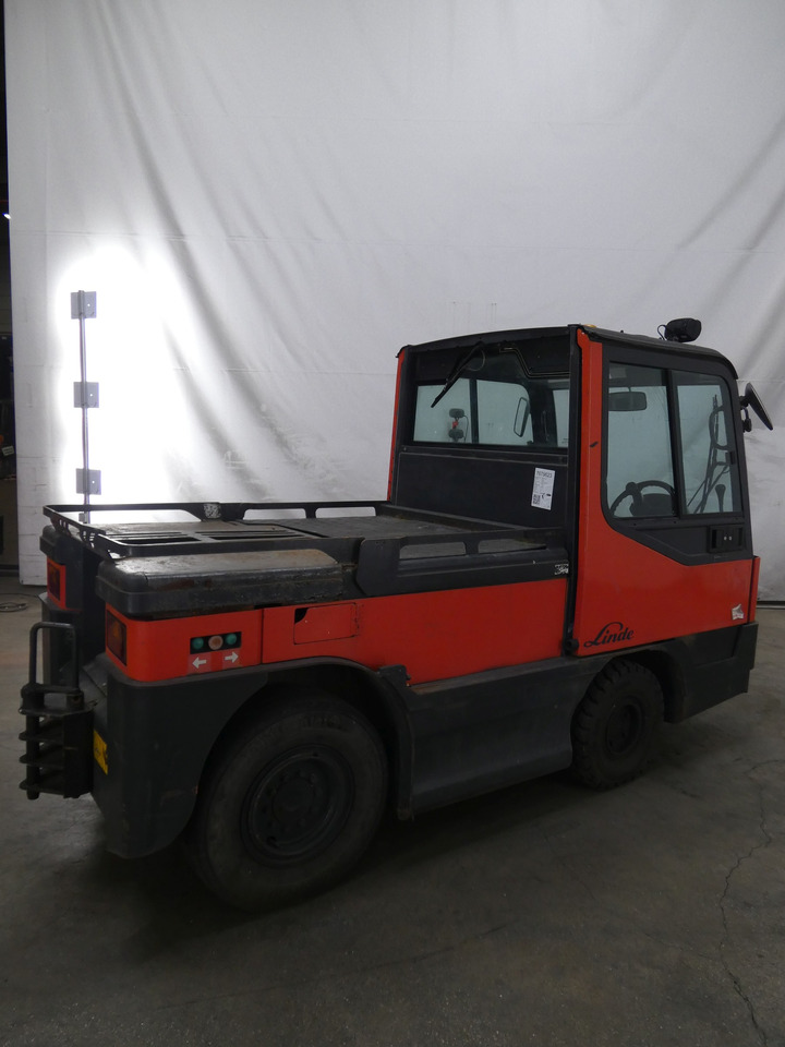 Linde P250 - Tow tractor: picture 2 Linde P250 - Tow tractor: picture 2