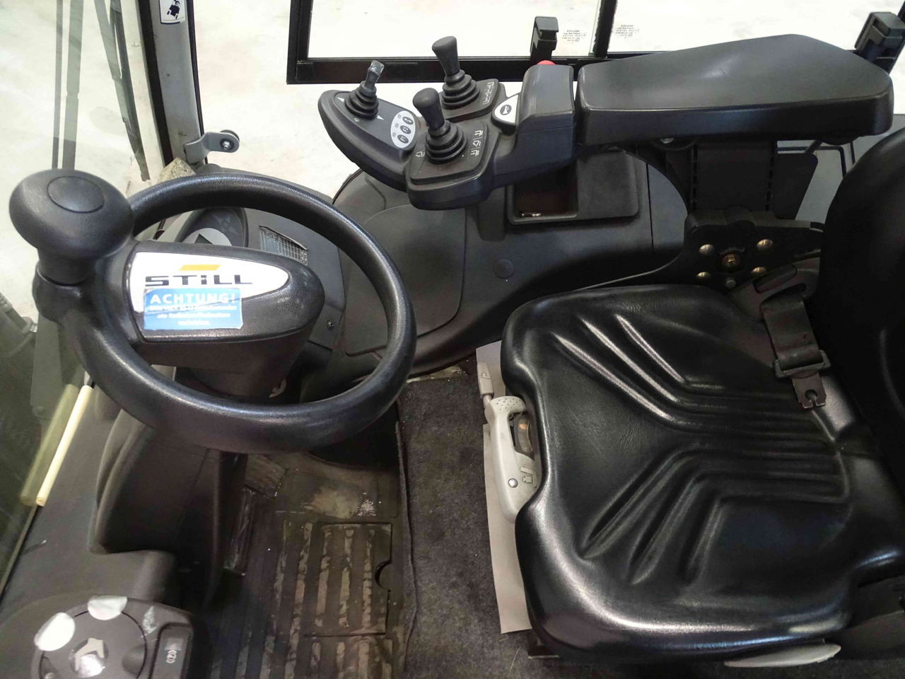 STILL RX60-25 - Electric forklift: picture 3 STILL RX60-25 - Electric forklift: picture 3