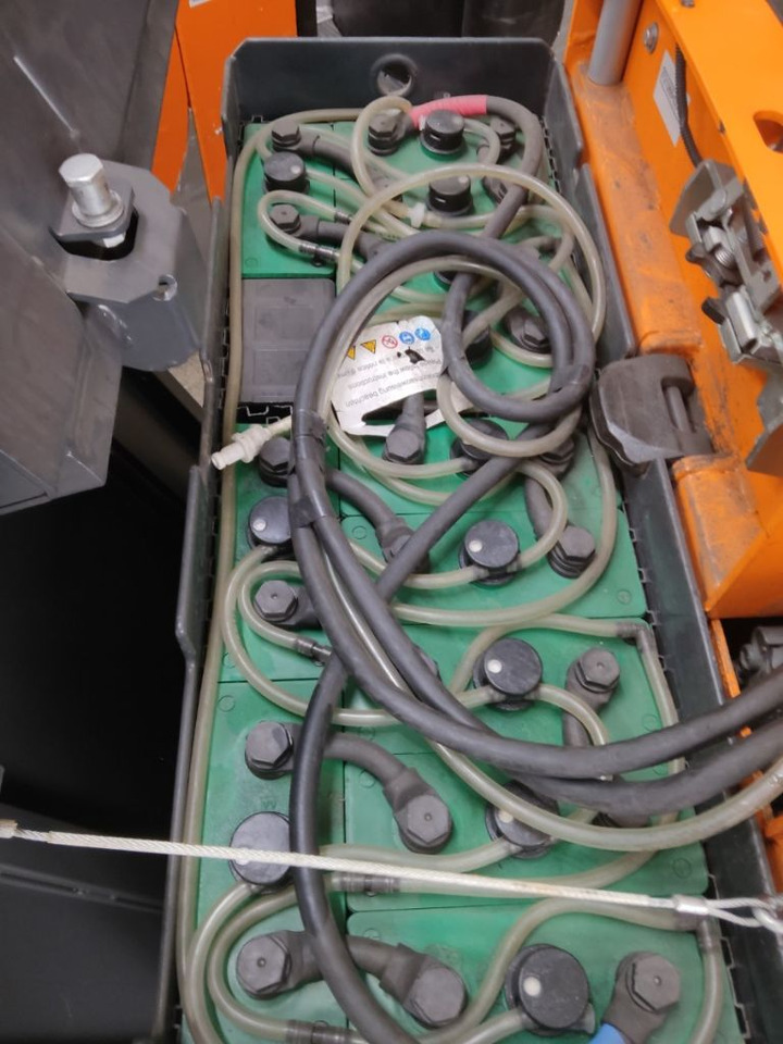 Tow tractor Still CX-T: picture 8 Tow tractor Still CX-T: picture 8