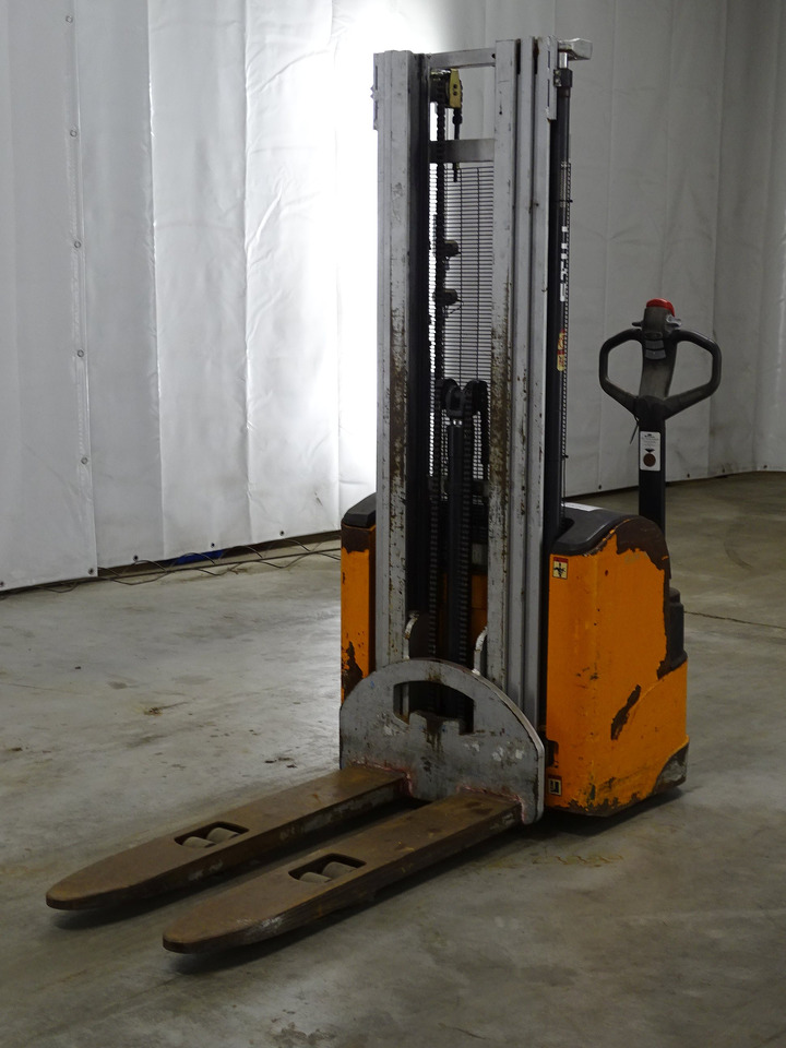 Still EGV16 - Stacker: picture 1 Still EGV16 - Stacker: picture 1