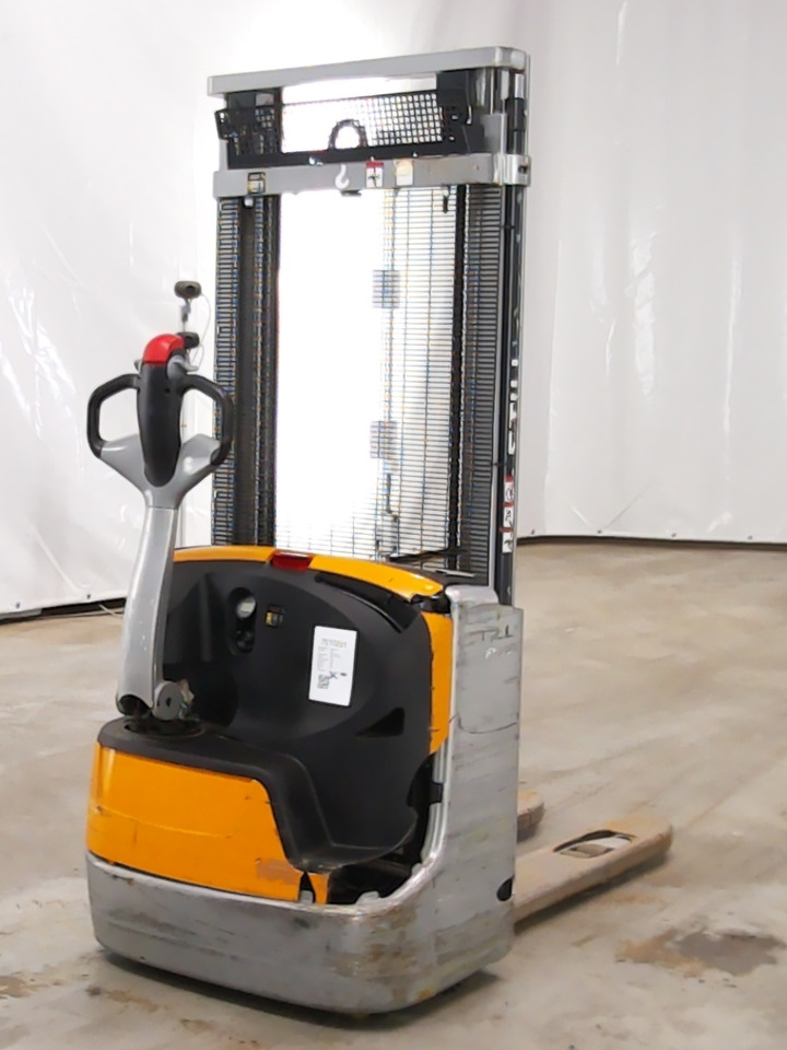 Still EXV10 - Stacker: picture 2 Still EXV10 - Stacker: picture 2