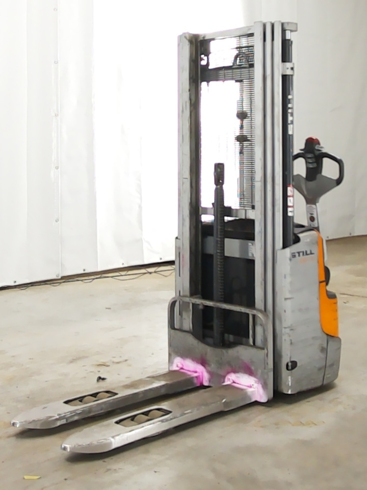 Still EXV12 - Stacker: picture 1 Still EXV12 - Stacker: picture 1