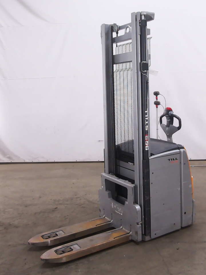 Still EXV20 - Stacker: picture 1 Still EXV20 - Stacker: picture 1