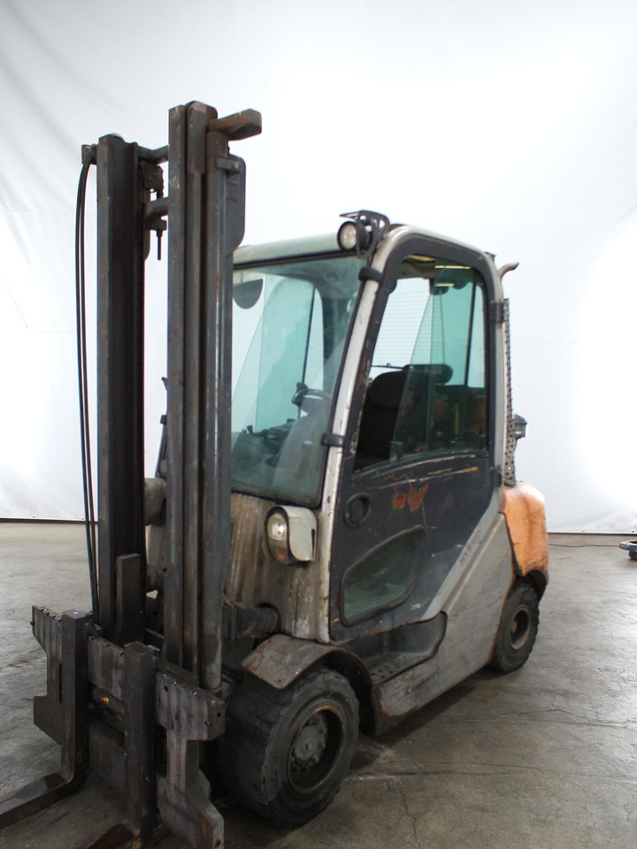 Diesel forklift Still RX70-35: picture 1