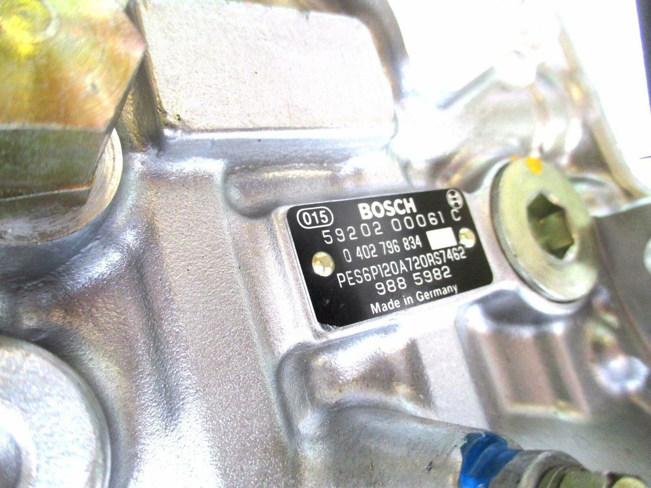 Liebherr Injection Pump 0402796834 - Engine and parts for Construction machinery: picture 2 Liebherr Injection Pump 0402796834 - Engine and parts for Construction machinery: picture 2