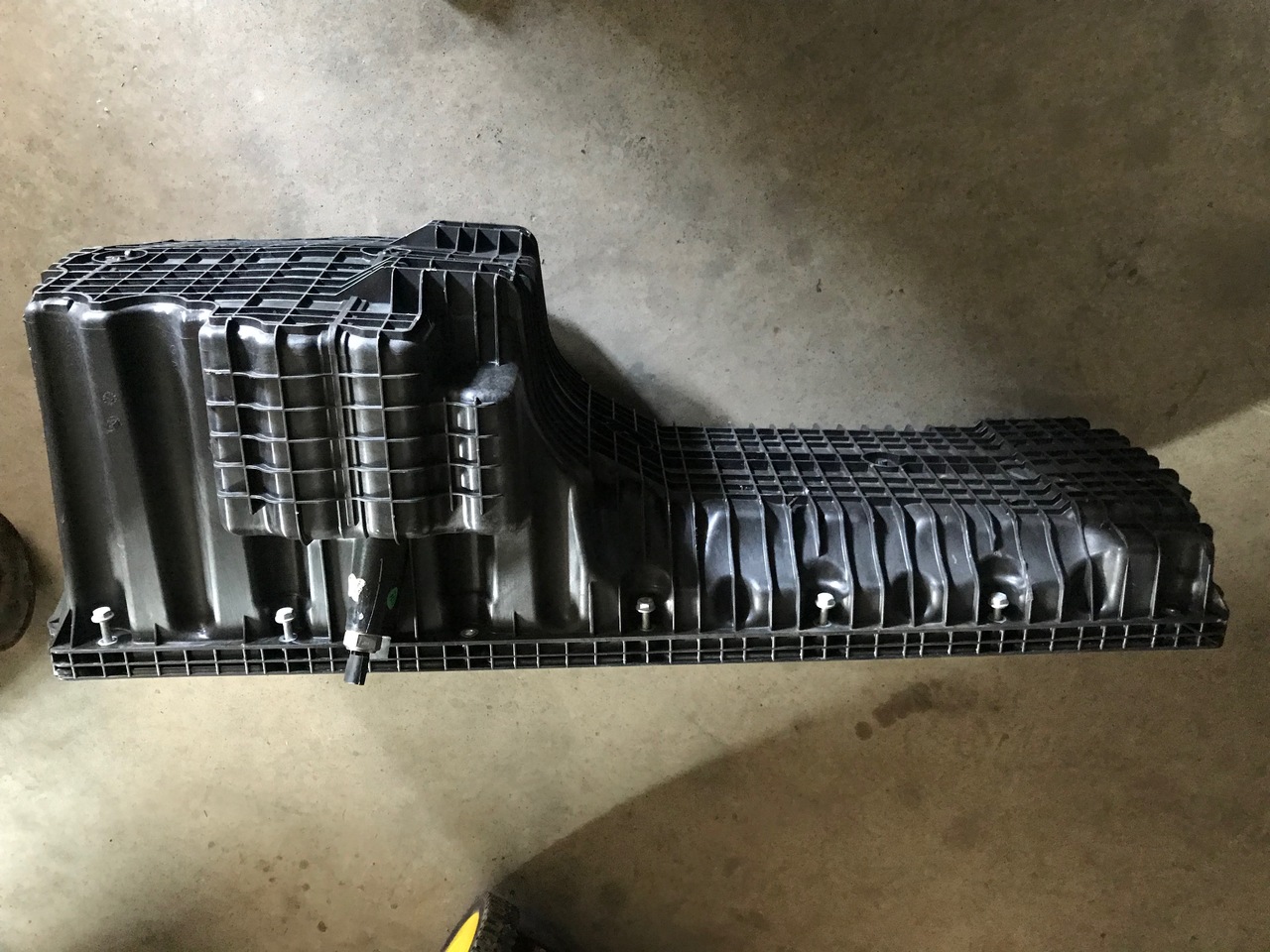 Mercedes Actros OM471 12.8L, 450 cp, 510 cp - Oil pan for Truck: picture 3 Mercedes Actros OM471 12.8L, 450 cp, 510 cp - Oil pan for Truck: picture 3