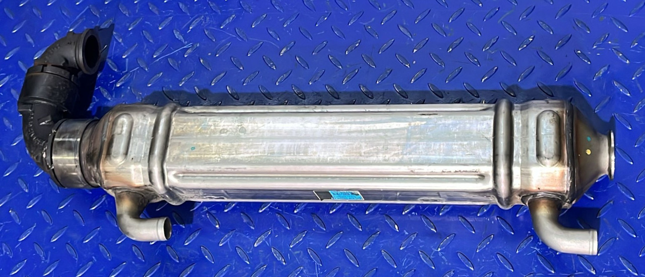 Mercedes Benz /DETROIT EGR OM926 A9261420679 (A9261420379) - EGR cooler: picture 1 Mercedes Benz /DETROIT EGR OM926 A9261420679 (A9261420379) - EGR cooler: picture 1