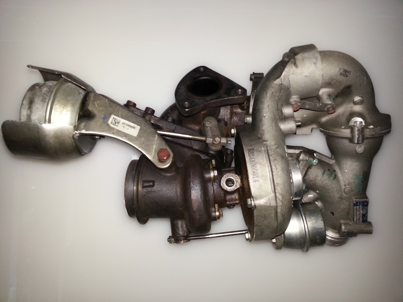 Turbo Mercedes Sprinter 216/316/416/516 CDI BiTurbo Euro 5 - Engine and parts for Car: picture 2 Turbo Mercedes Sprinter 216/316/416/516 CDI BiTurbo Euro 5 - Engine and parts for Car: picture 2